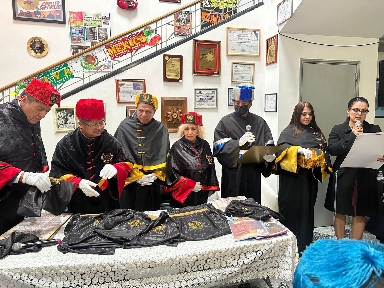 ANGELES NEGROS DOCTIRADO OCT 2025 FOTO3