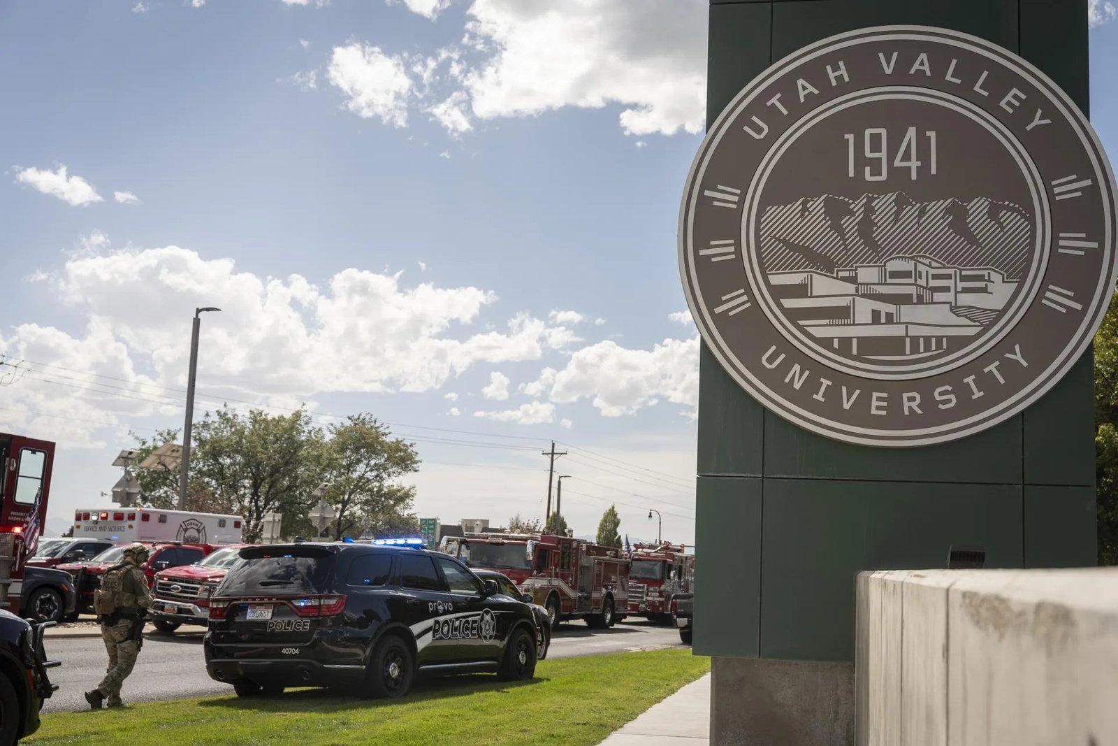 Buscan-imputar-al-asesino-de-Charlie-Kirk-por-homicidio-agravado-y-obstruccion-de-justicia