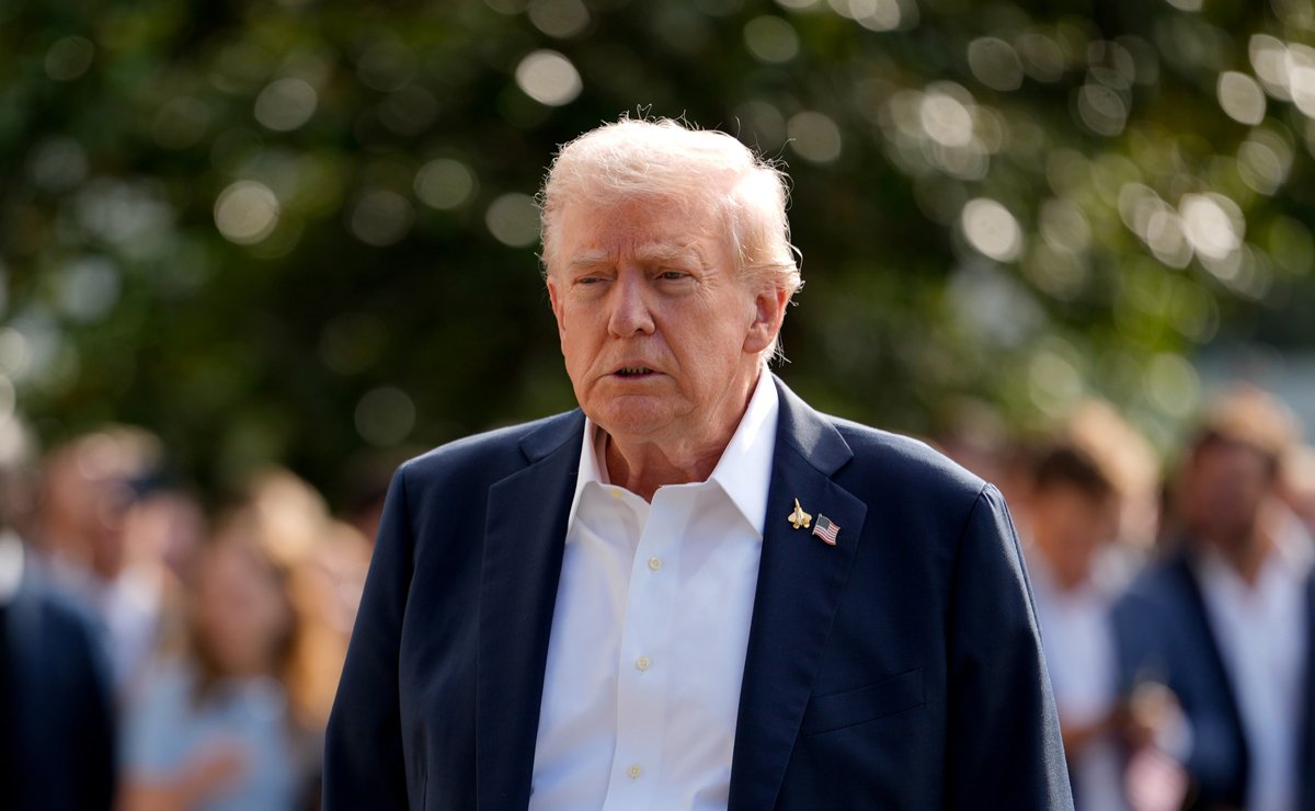 US President Donald Trump departs from South Lawn of the White House