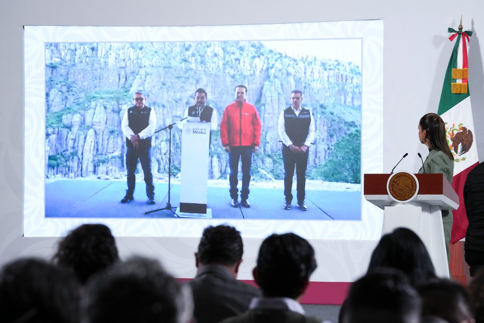 281025 CSP BANDERAZO DE SALIDA CONSTRUCCIO_N DE LA PRESA EL TUNAL II EN DURANGO 2