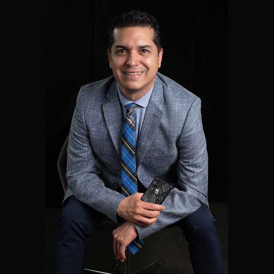 VÍCTOR-HUGO-ARTEAGA-