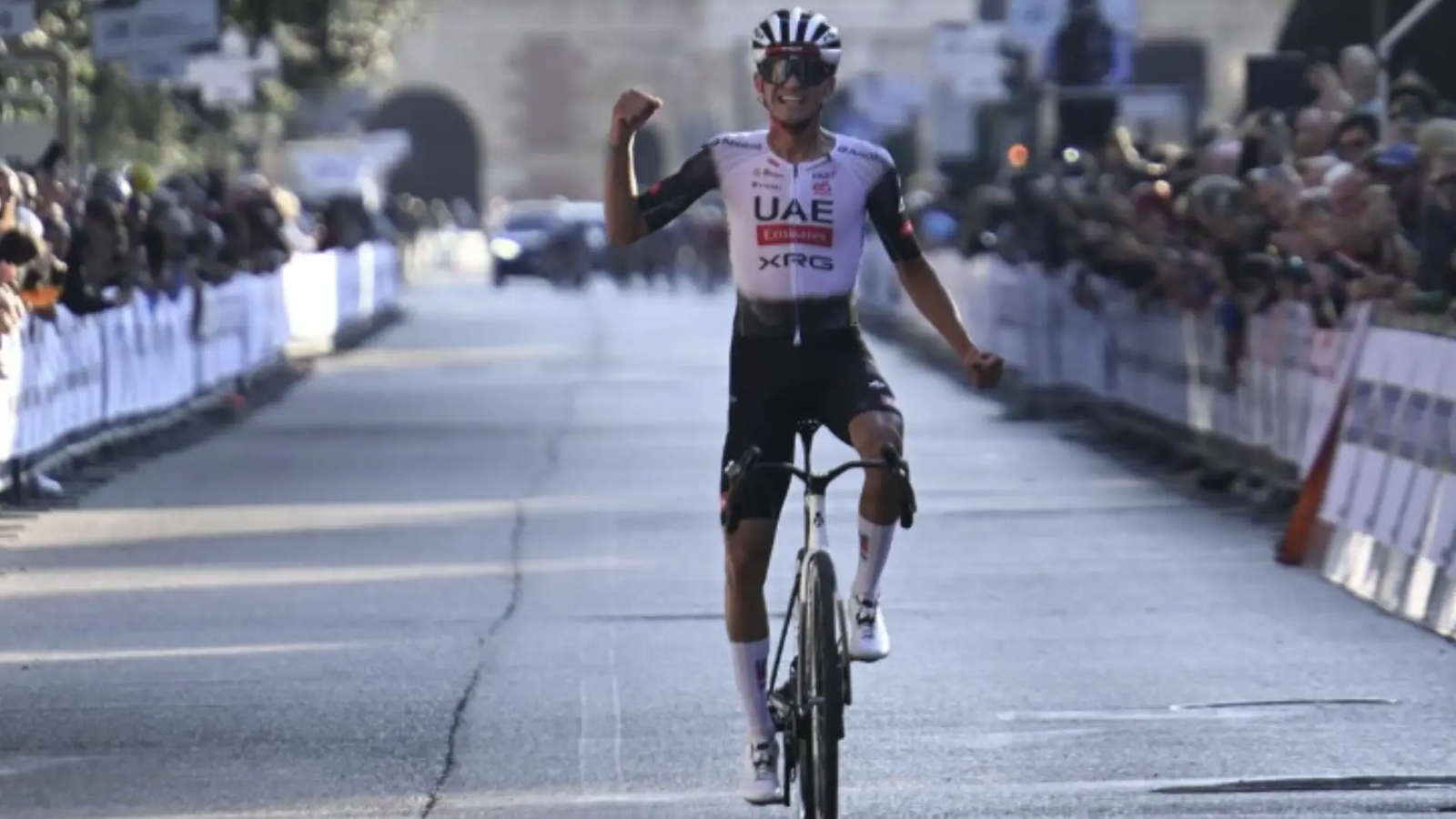 d99c15d8-d28d-4a97-b748-19e03c6d2172