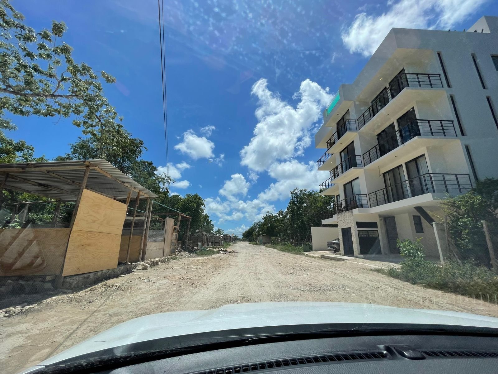 Tulum está en riesgo por invasiones en vía pública