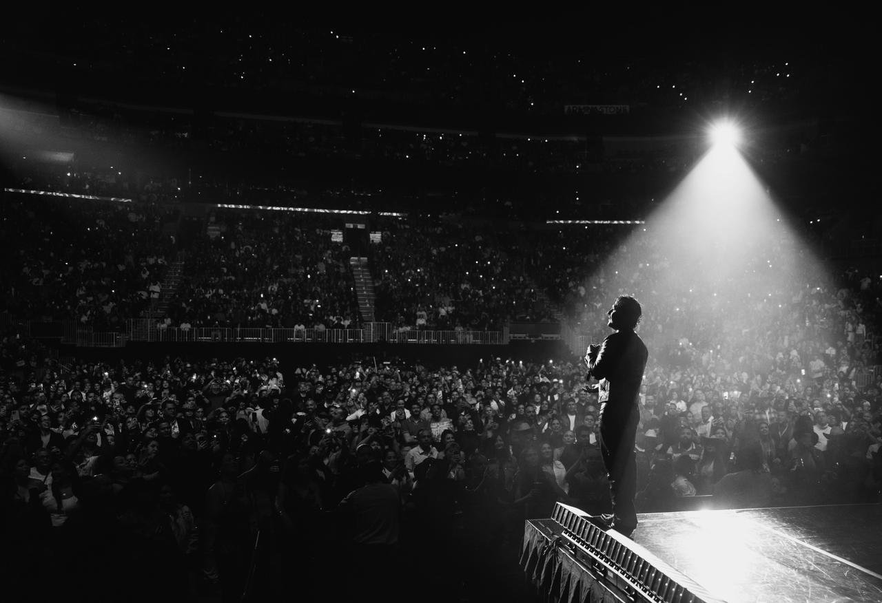 CHRISTIAN NODAL PAL CORA FOTO2