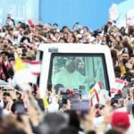 de-visita-en-libano-papa-leon-xiv-celebra-misa-en-beirut-cerca-de-donde-ocurrio-la-explosion-de-20-040506