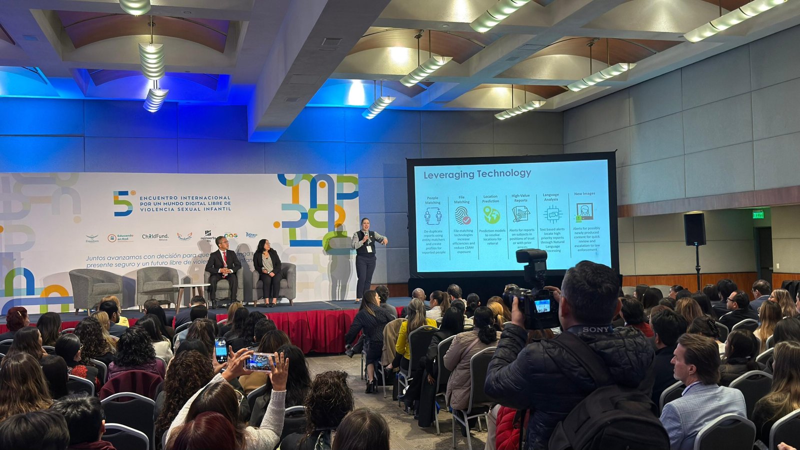 Expertos analizan cómo frenar violencia sexual infantil en Internet