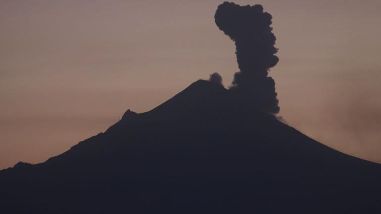 ceniza_volcanica_cdmx_popocatepetl_26_de_marzo_2026