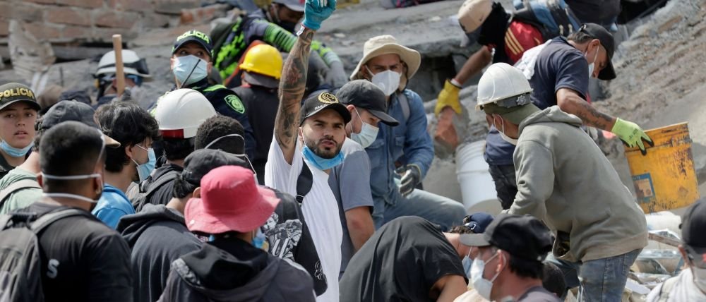 mexico-inicia-envio-de-ayuda-humanitaria-a-colombia-tras-terremoto-efe_13_1000x428