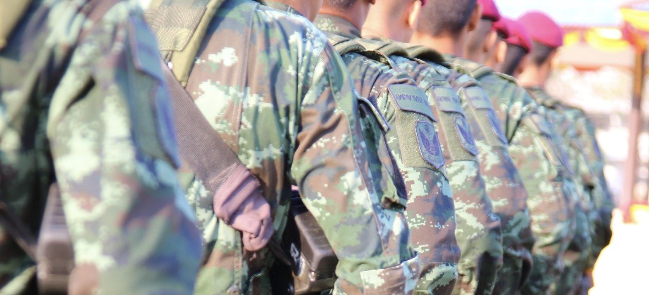 militares
