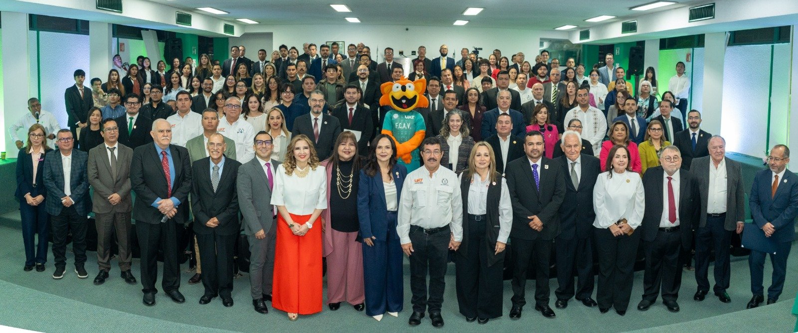 Encabeza el rector Dámaso Anaya el 59 Aniversario de la FCAV
